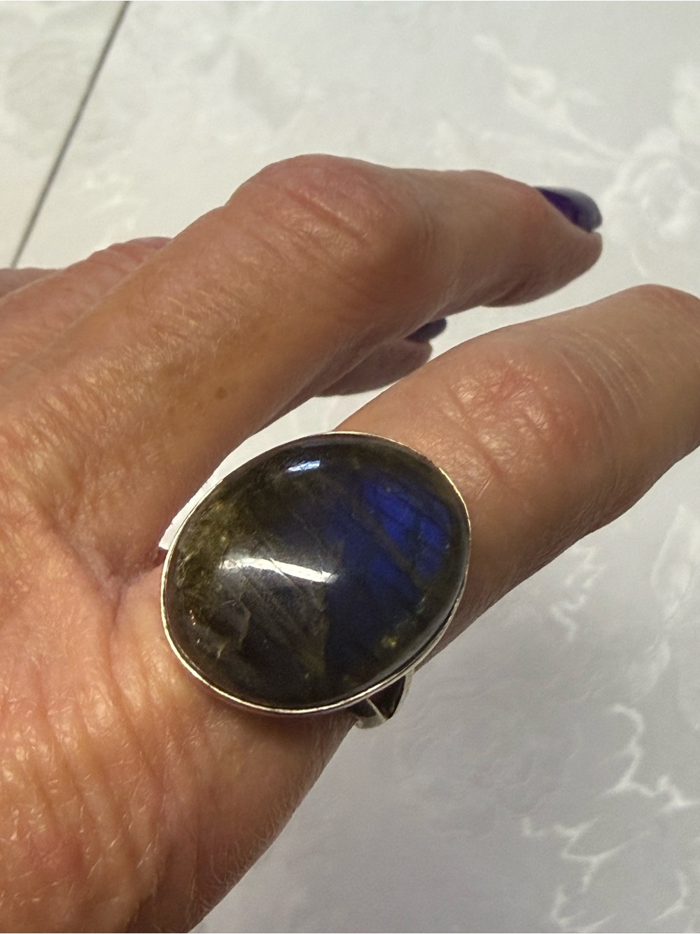 Size 7 Sodalite Oval Ring - Picture 3 of 5